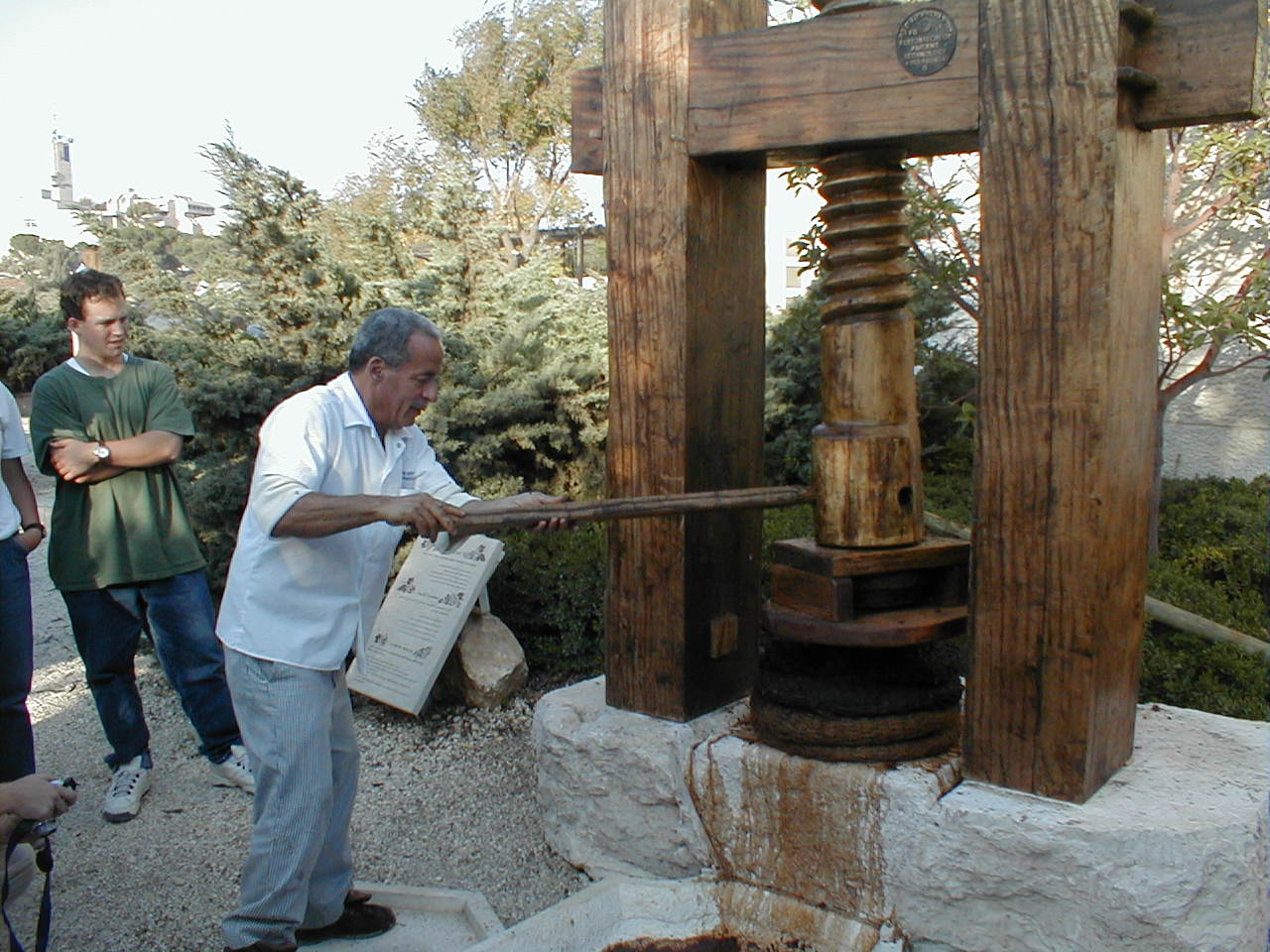 Olive Press screw tighten.JPG