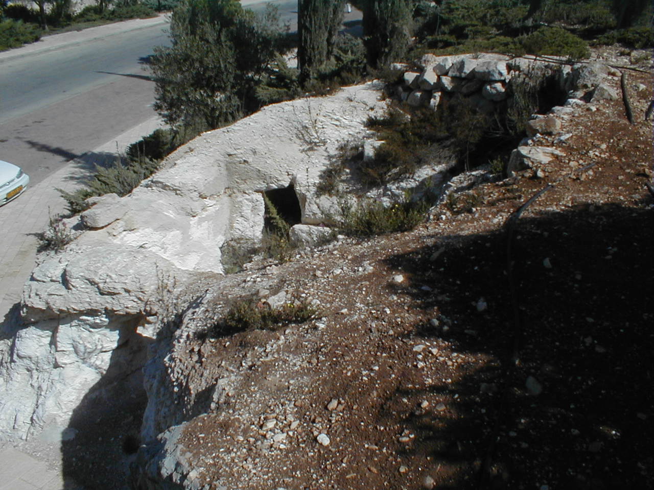 Tomb by Center top.JPG