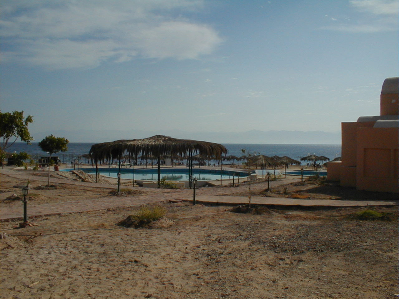 Newbia Hotel pool.JPG