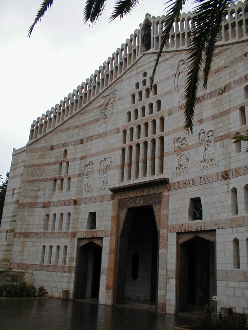 C o Annunciation Facade.JPG