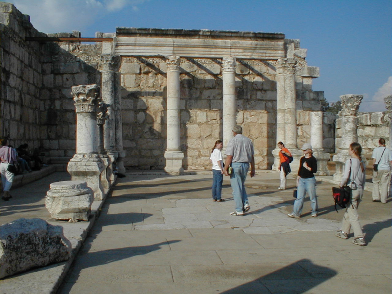 Capernaum Synagogue interior.JPG