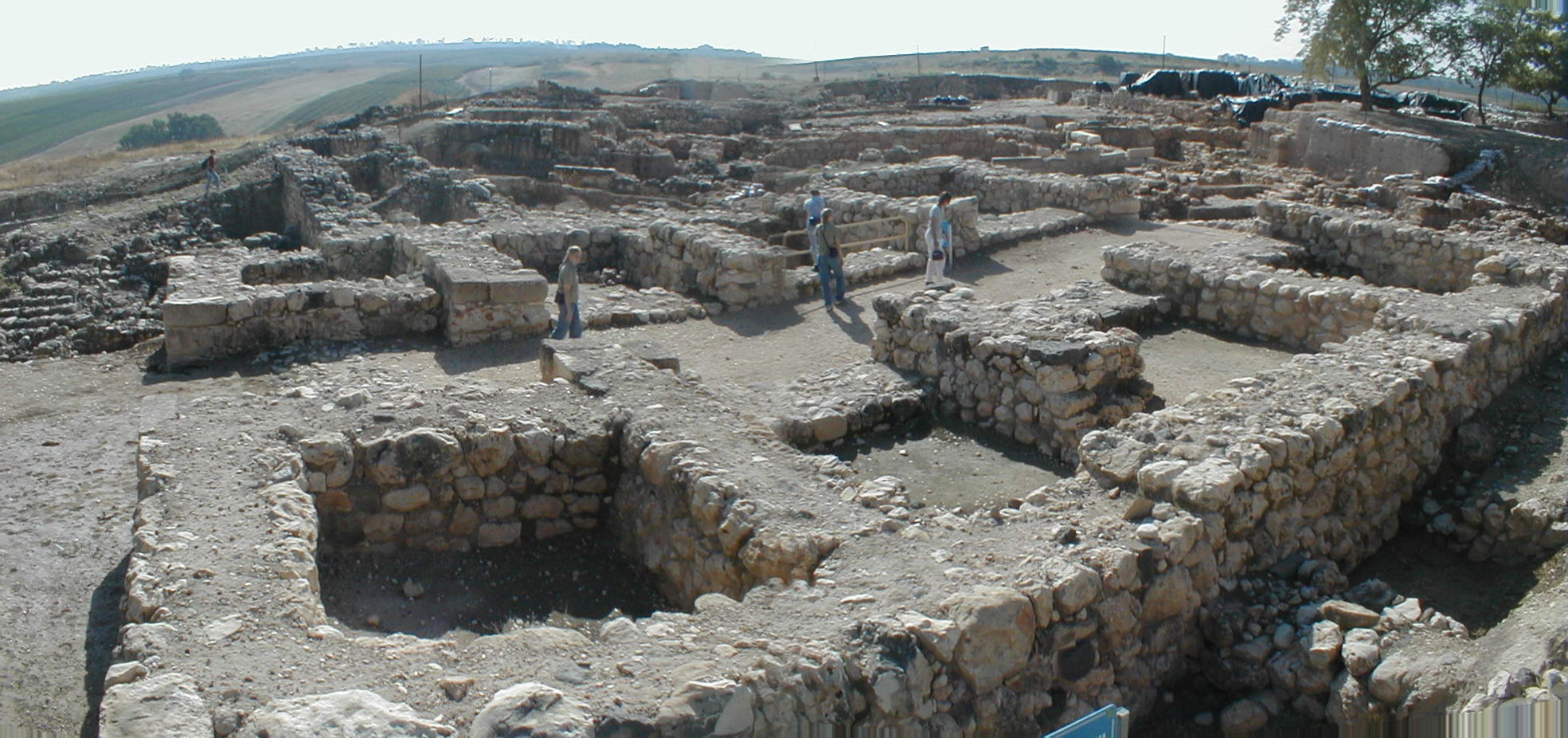 Hazor Solomonic Gate.jpg
