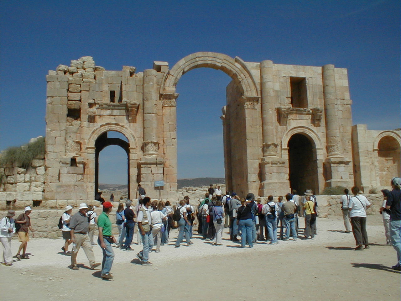 Jerash - Hadrian arch.JPG