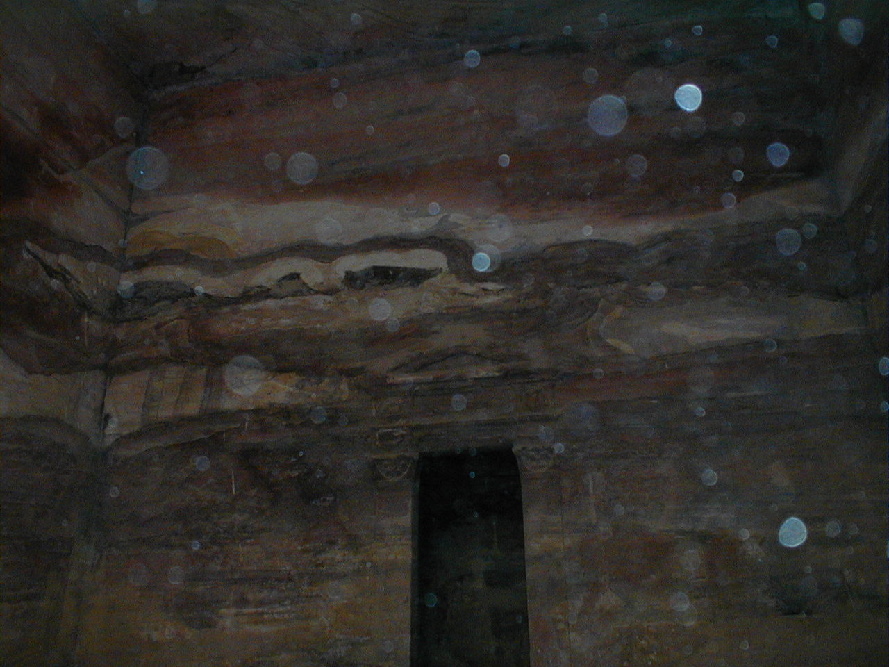 Petra - Geology in treasury.JPG