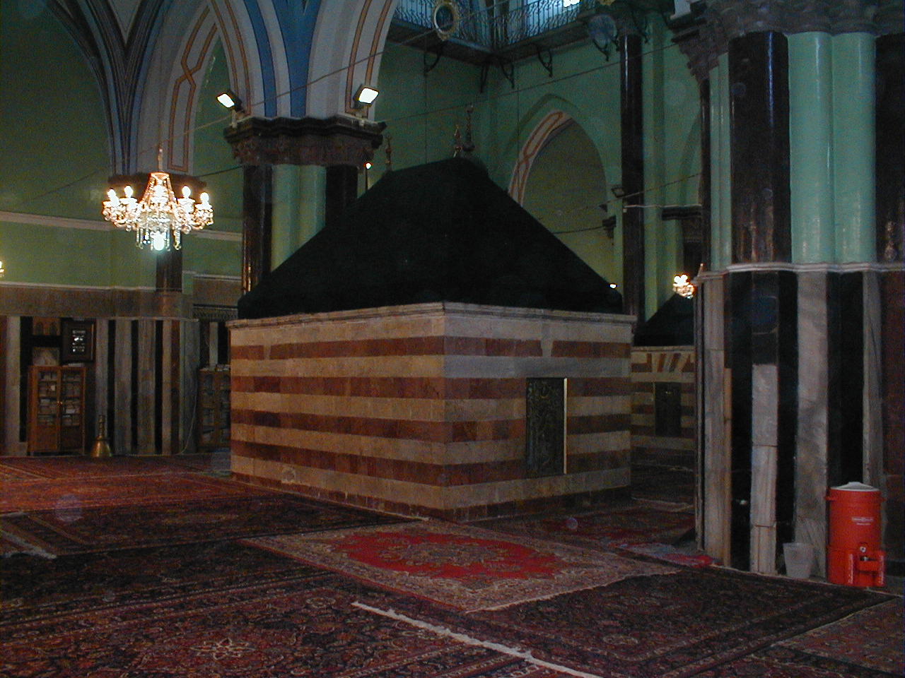 Macpelah - cenotaph of Issac.JPG