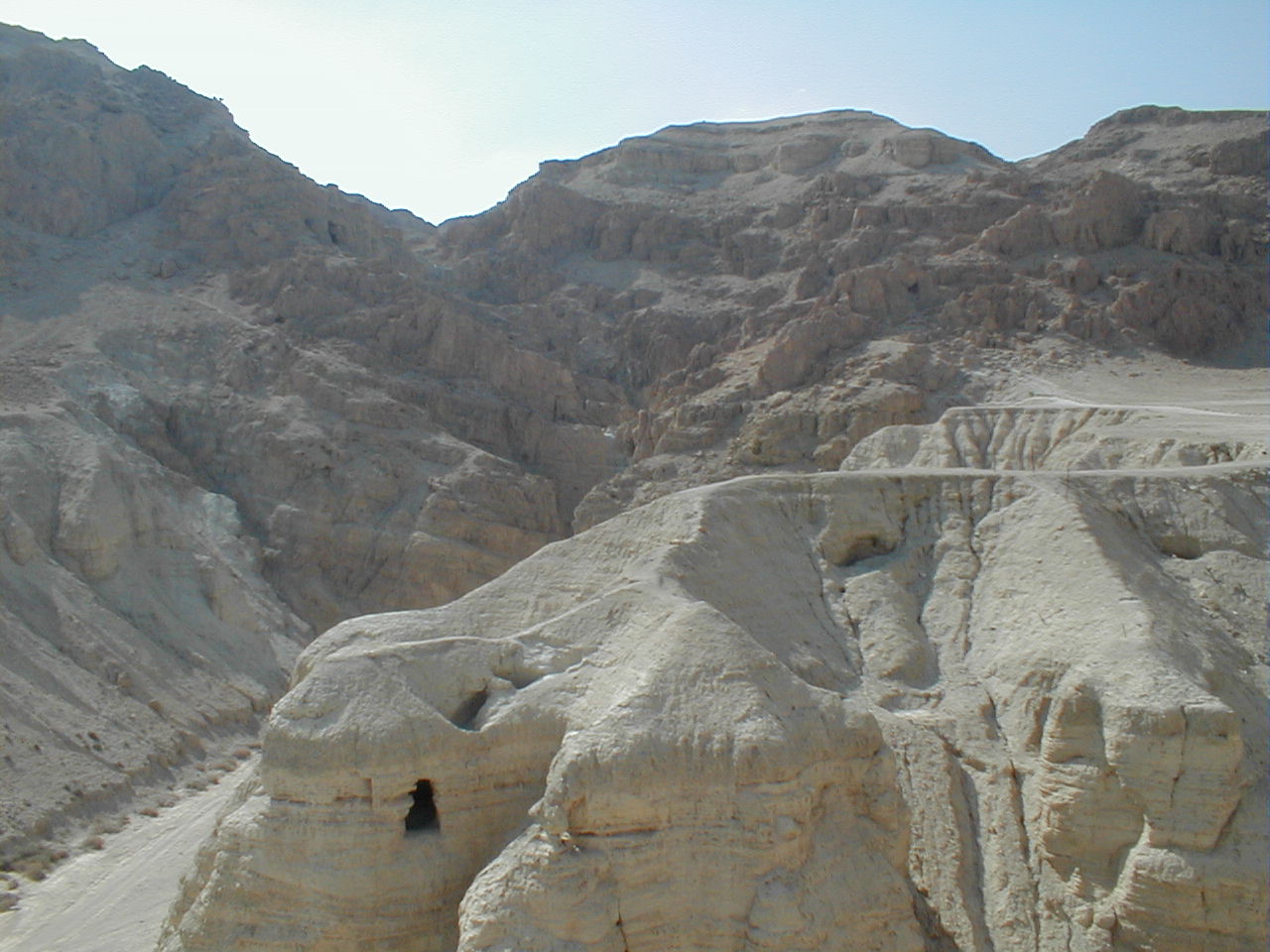 Qumran - Cave 4.JPG